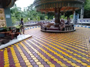 Parkir mobil Masjid tiban turen