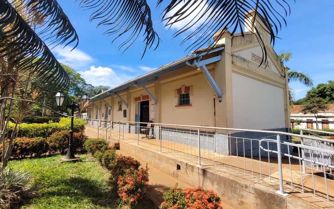 ${{cityDName}} to Uberaba Flights