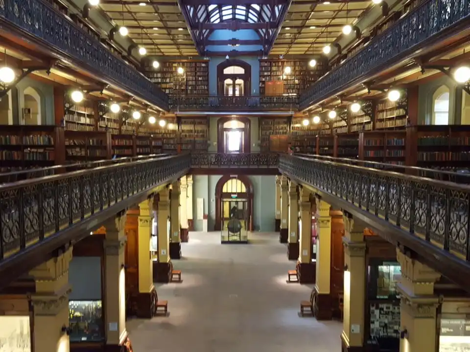 Hotels near State Library of South Australia