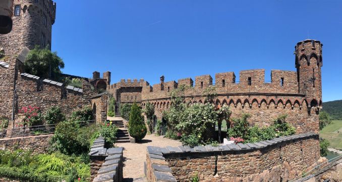 Sooneck Castle