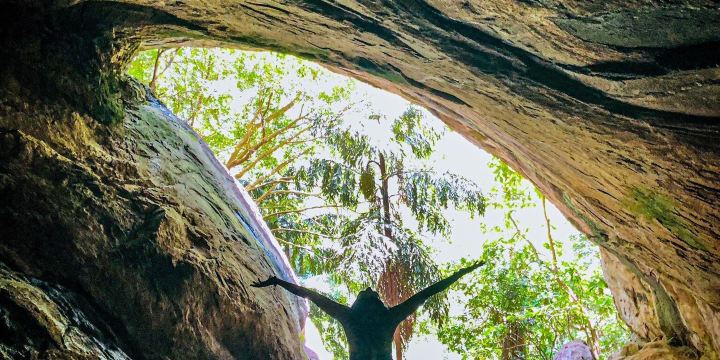 Ravana Ella Cave