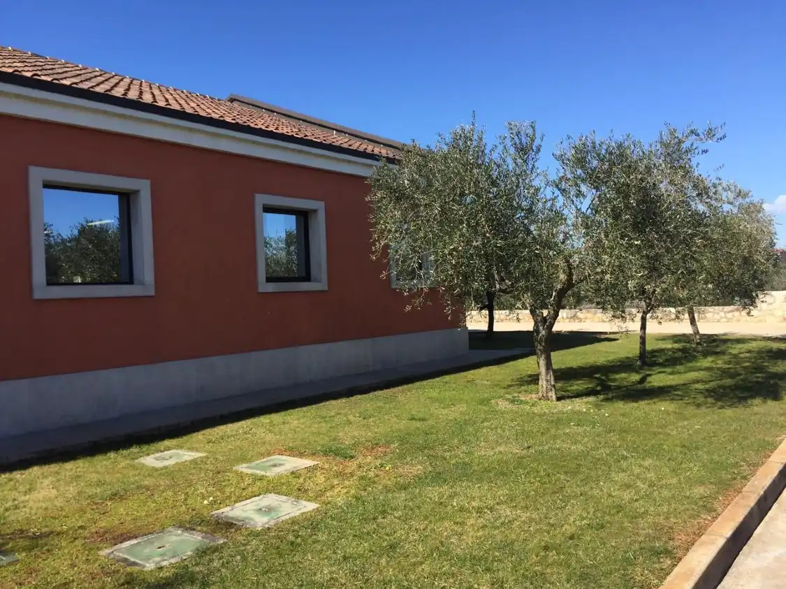 Hotels near Oleificio Mate
