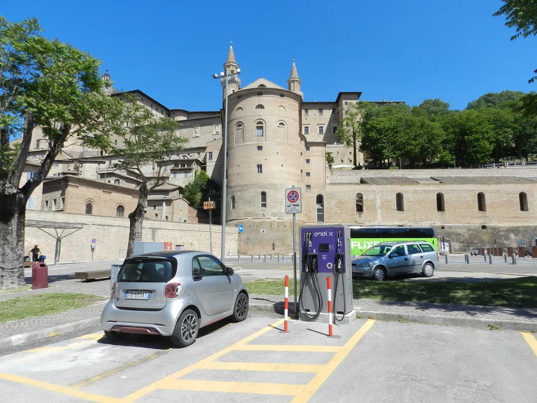 1_Urbino Explorer