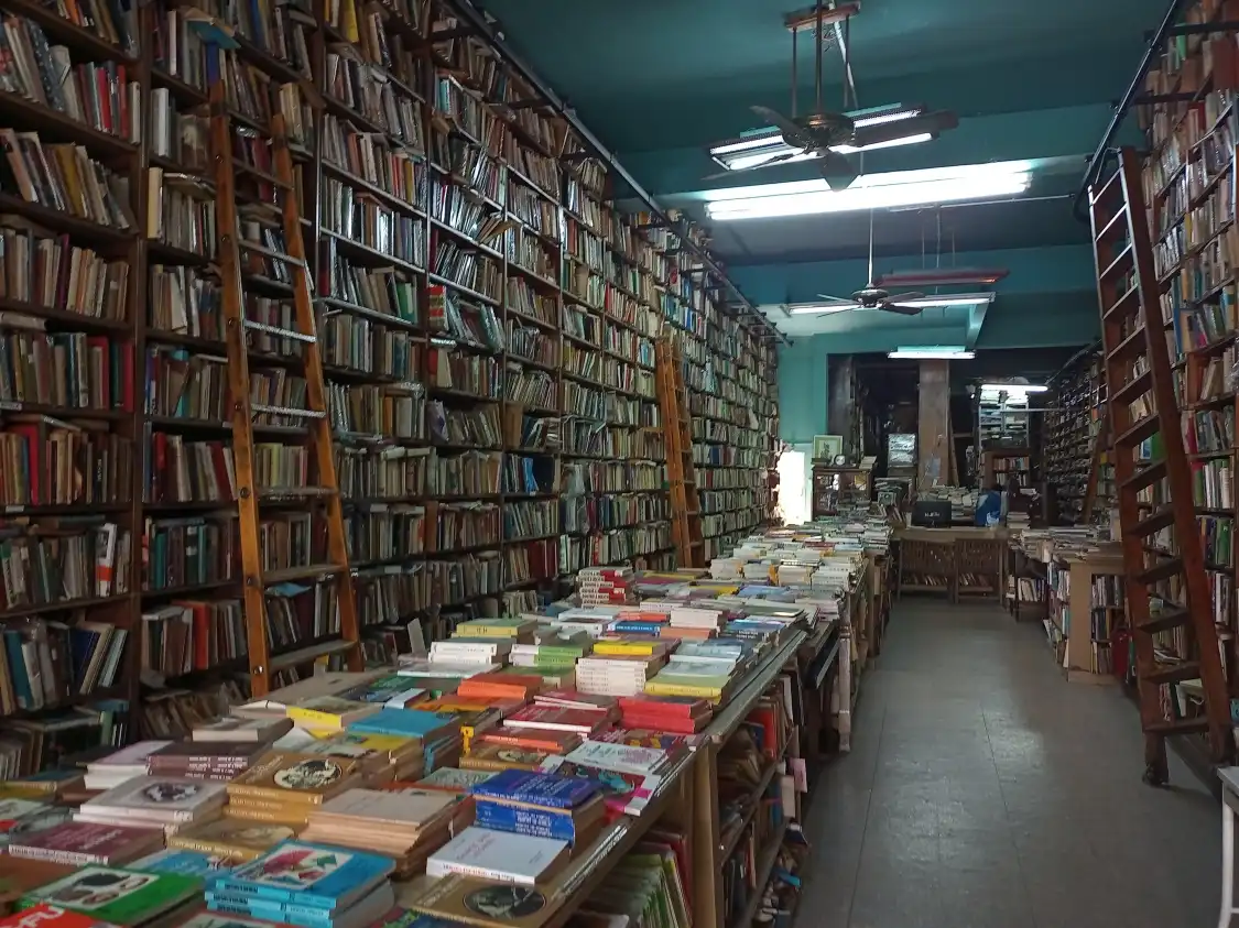 Hotels near Libreria Huemul
