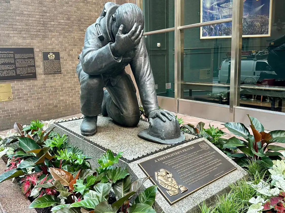 Hotels near Kneeling Fireman Statue