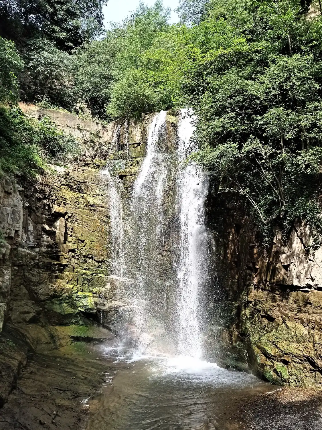 Hotels near Dzveli Tbilisi Sulphur Waterfall