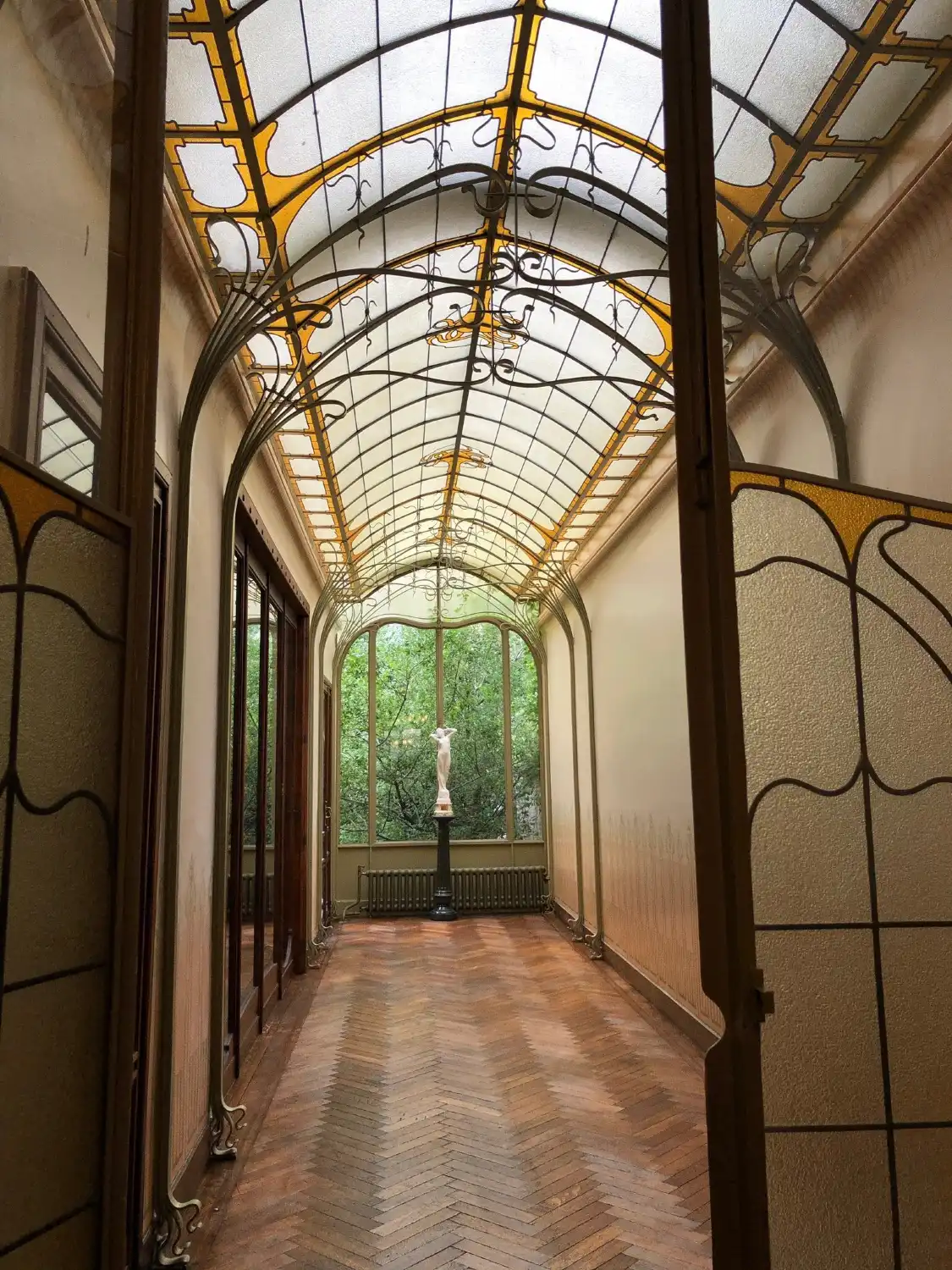 Hotels near Foundation Frison Horta