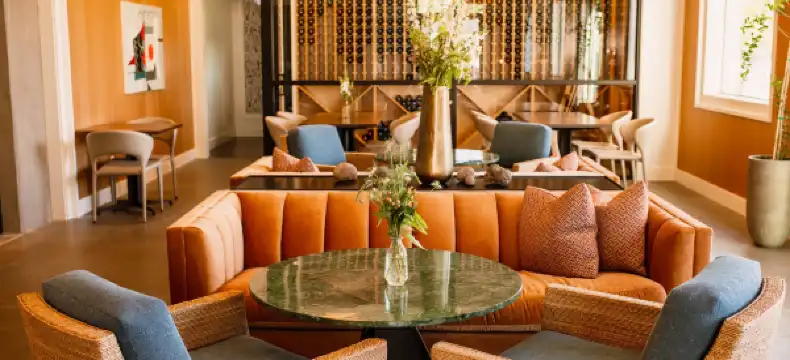 ワラワラのホテル