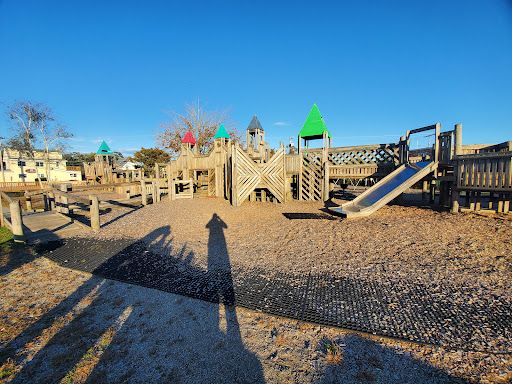 Leonard C Lopes Memorial Park