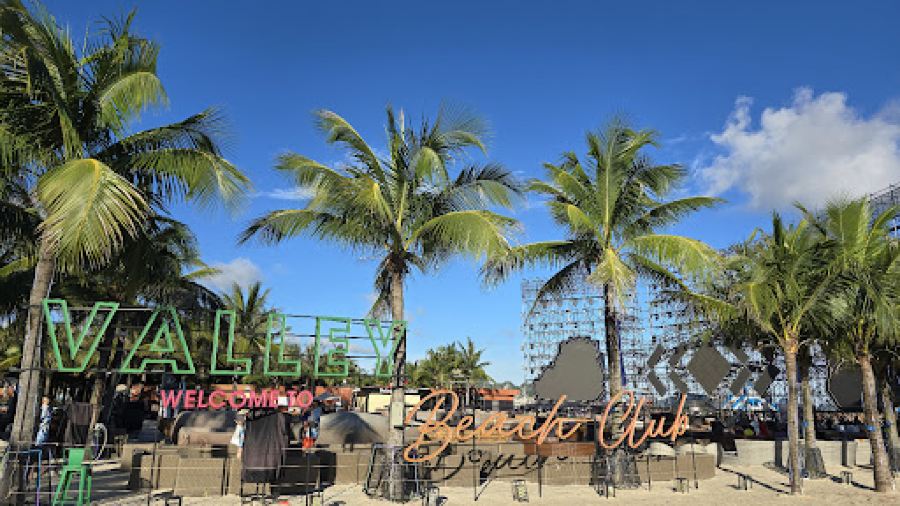 Valley Beach Club - beach