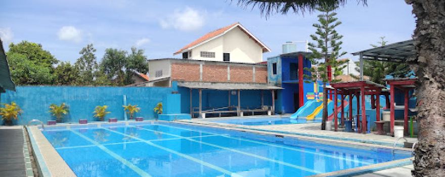 Pelangi Kolam Renang