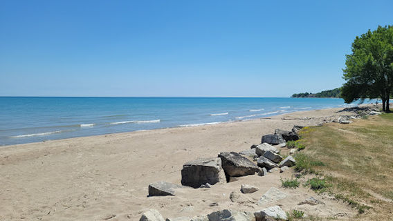 Kewaunee Lighthouse South Pierhead View Point