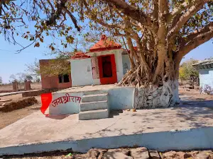 Brihaspati Kund Ashram