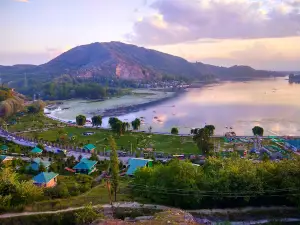 Manasbal Park