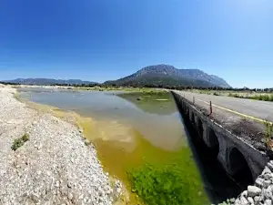 Evinos