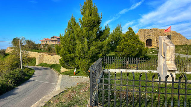 Ishëm Castle - Kalaja Antik e Ishem