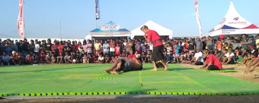 Lapangan Gotong Royong masbagik
