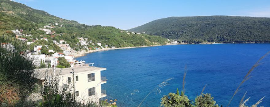 Kruče Rakita Beach