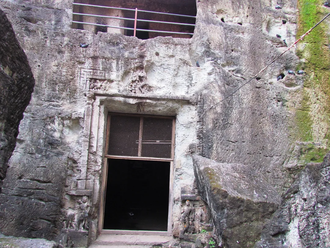 5_Jogeshwari Caves