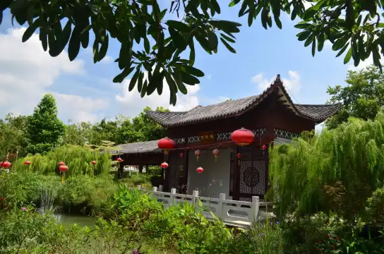 Hotels near Anjung Floria