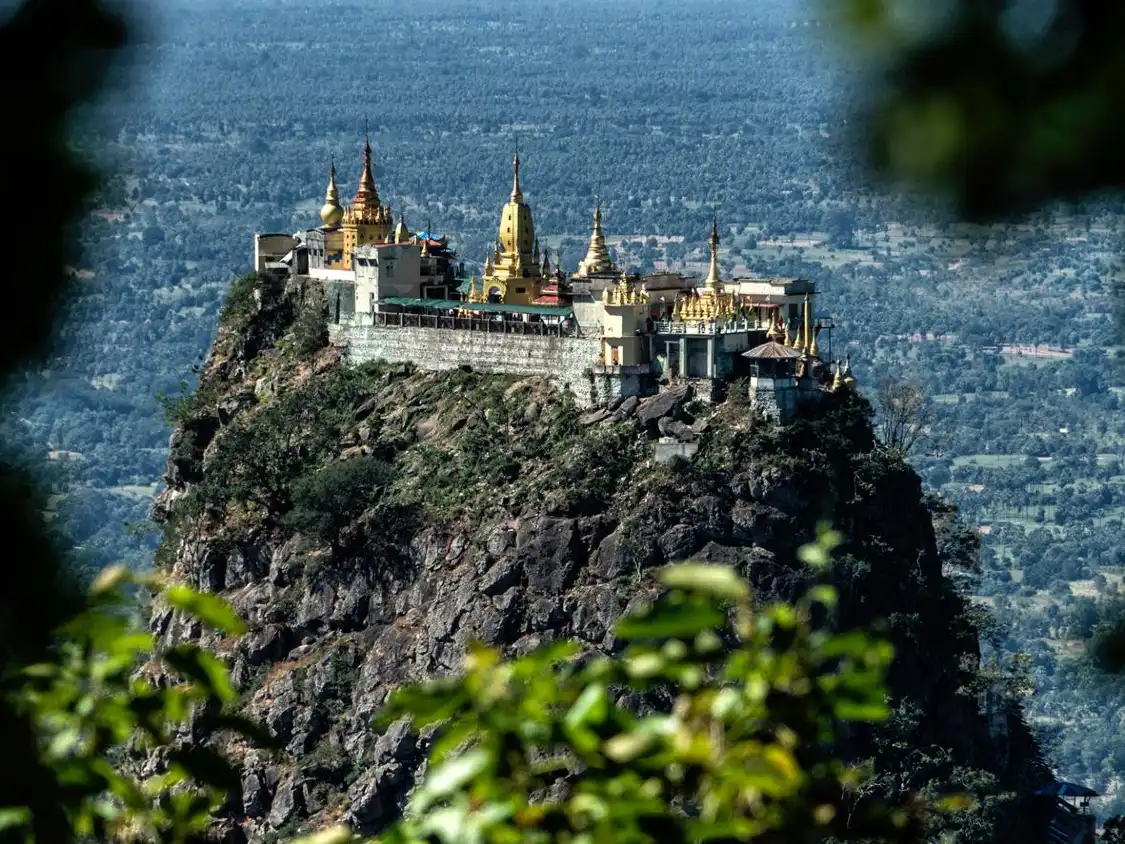 Hotels near Mt Popa