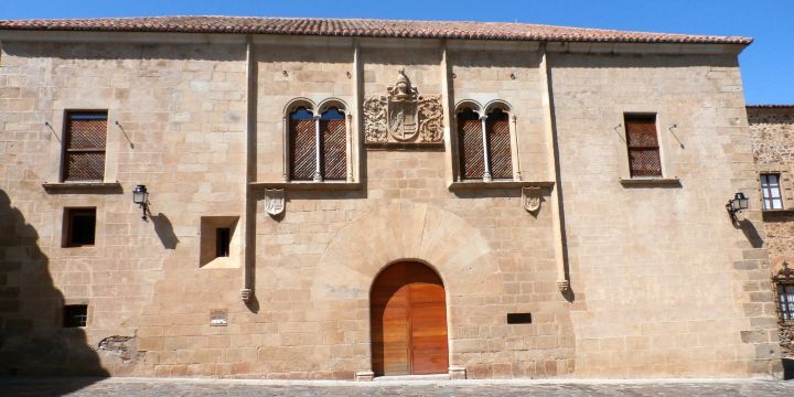 Mayoralgo Palace