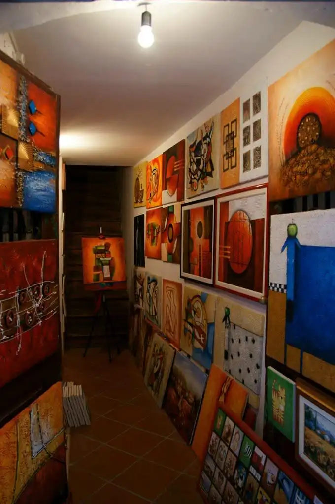 Hotels near Gallery