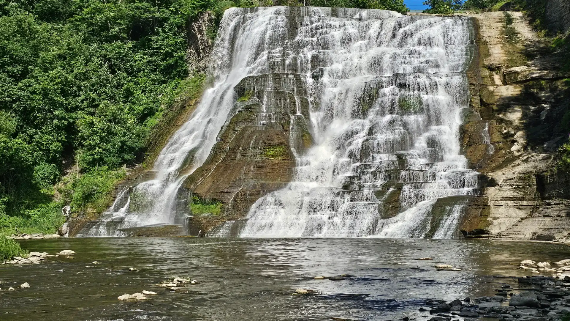 Hotels near Ithaca Falls