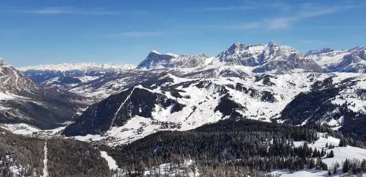 Hotels near Funivia Piz Boè