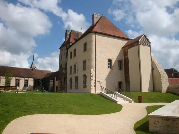 Hotels in Senonches
