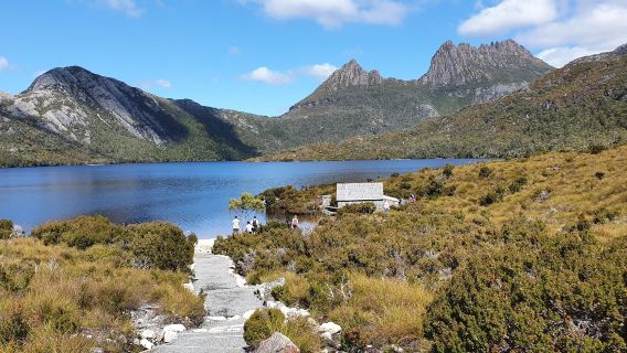 Dove Lake Boatshed