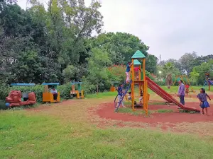 Poonawala Garden
