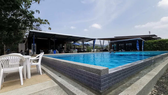 Water Pro Diving Pool