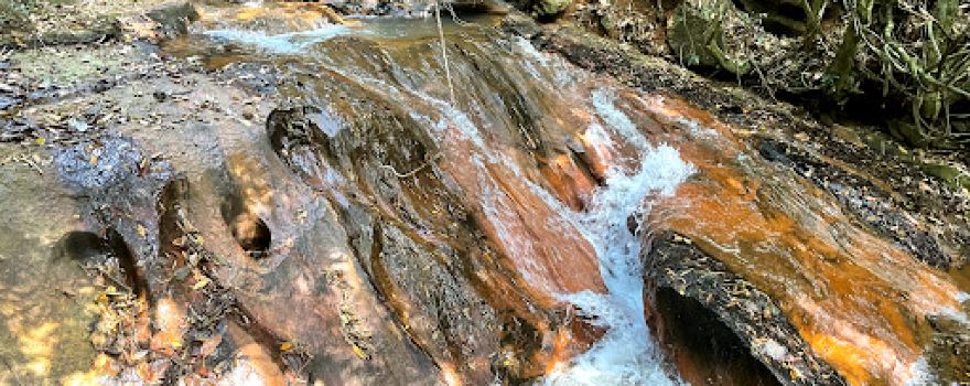 Cachoeira da Pedra Furada