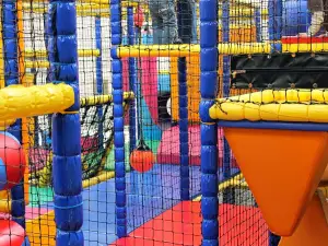 Hoodles Playbarn
