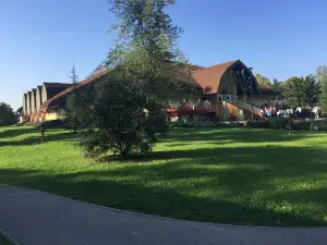 Nagyatád Városi Sportcsarnok