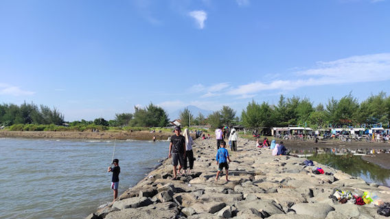 Pantai Larangan Indah
