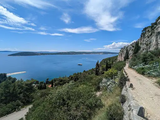 Hiking path