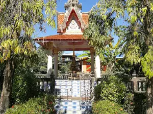 Phrathat Wat Phrai Bueng