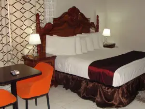 Senady Lodge