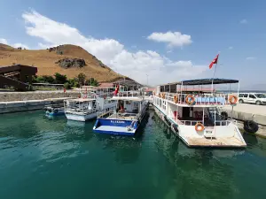 Akdamar Pier