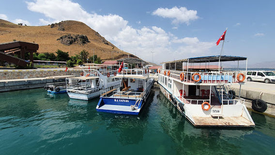 Akdamar Pier