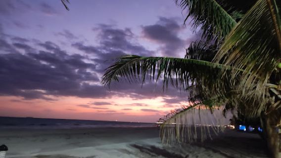 Dhareez beach