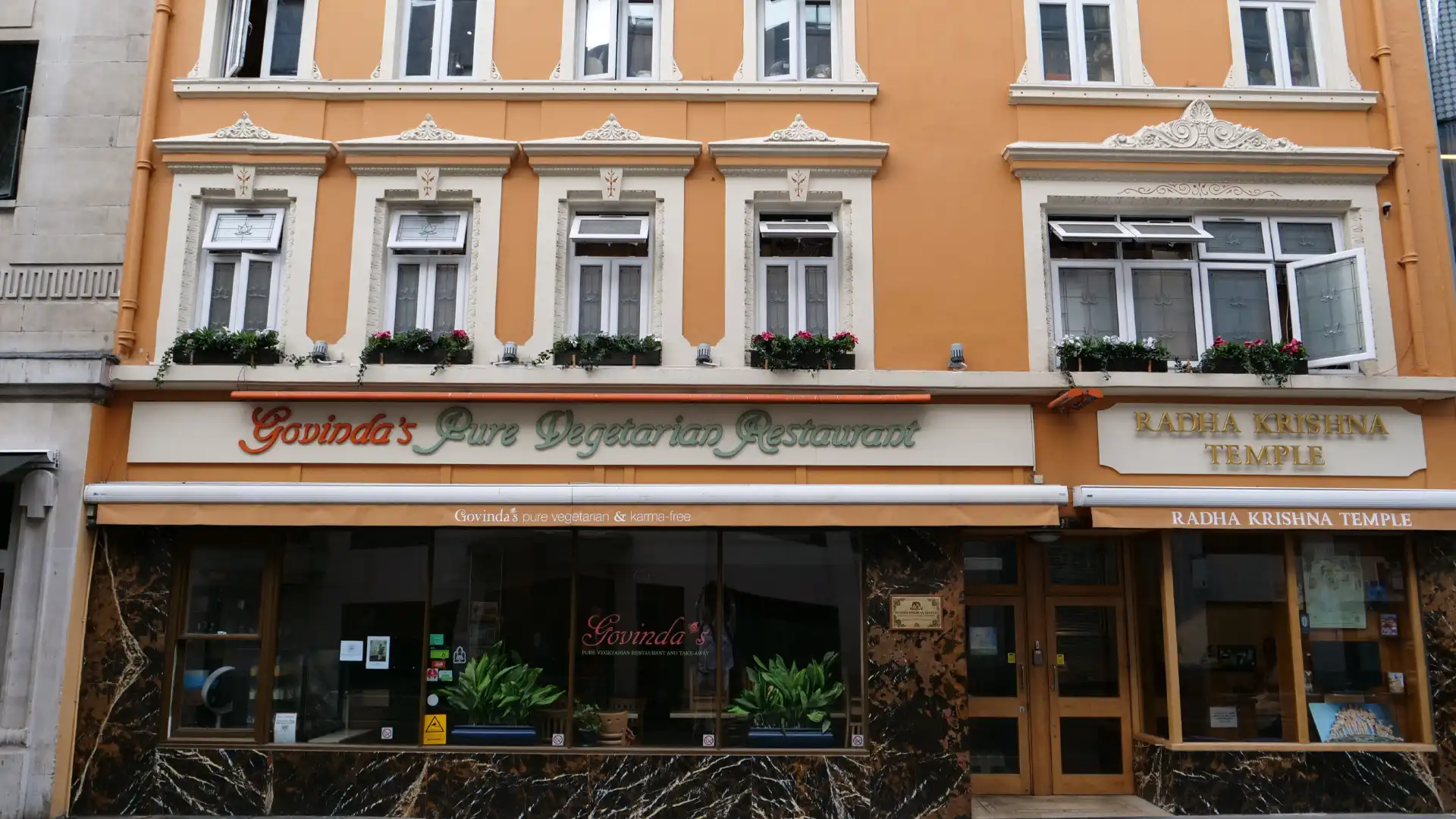 Hotels near ISKCON London Radha-Krishna Temple