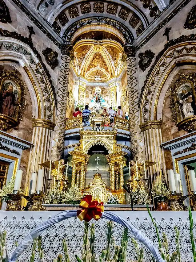 Отели рядом с достопримечательностью «Iglesia de la Virgen del Mar»