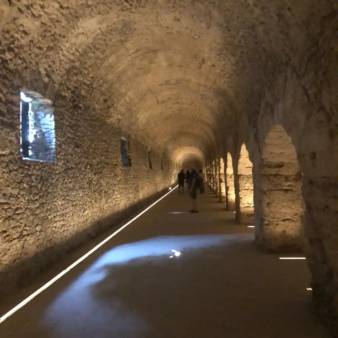 Hotels near Criptoportico Forense