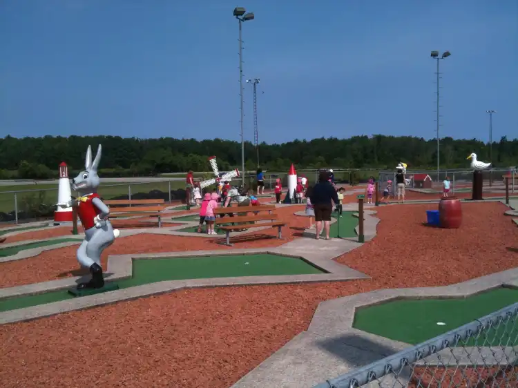 Hotels near Wasaga 500 Go-Karts
