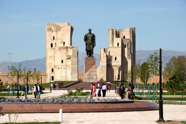 Statue of Amir Temur
