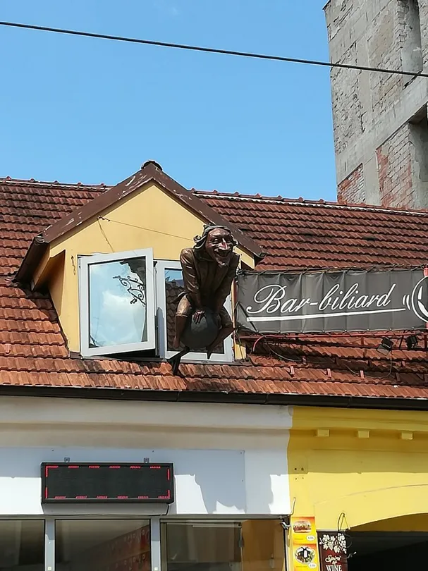 4_Baron Munchausen Sculpture