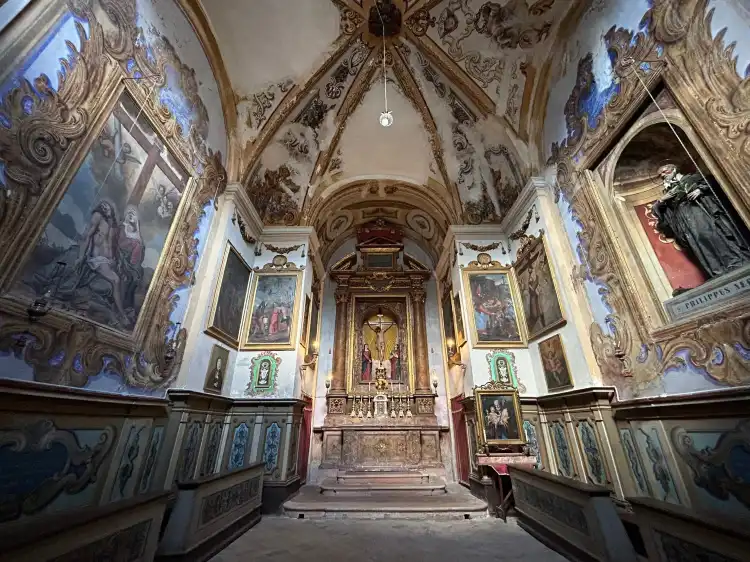 Các khách sạn gần Oratorio del Santissimo Crocifisso della Grotta